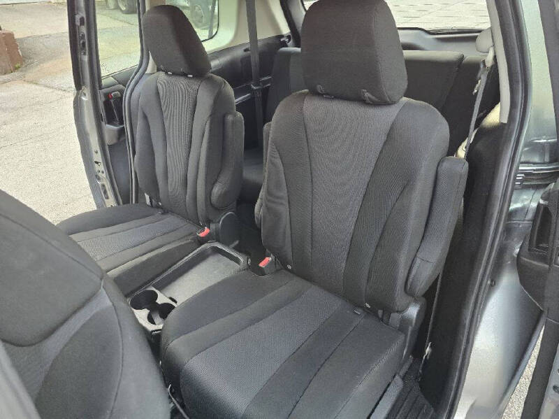 2014 Mazda MAZDA5 Sport