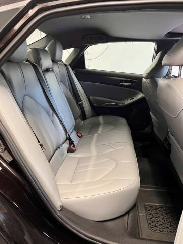 2019 Toyota Avalon XLE