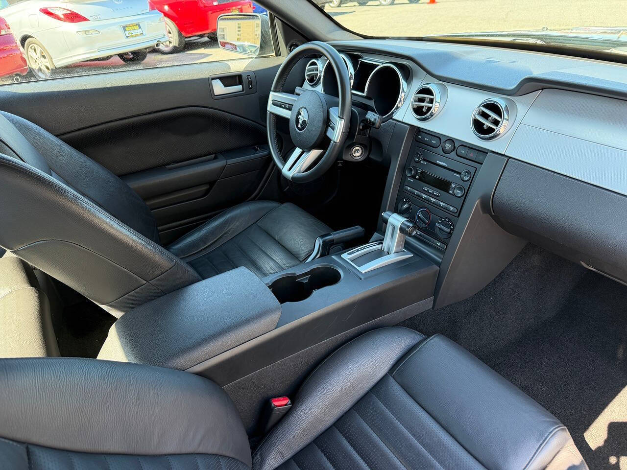 2005 Ford Mustang 15