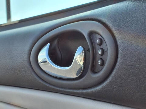 2005 Jaguar XKR