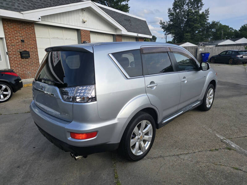2011 Mitsubishi Outlander XLS