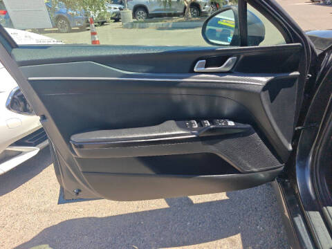 2023 Kia K5 LXS