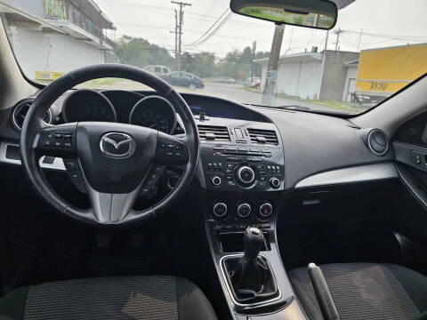 2013 Mazda MAZDA3 i Touring