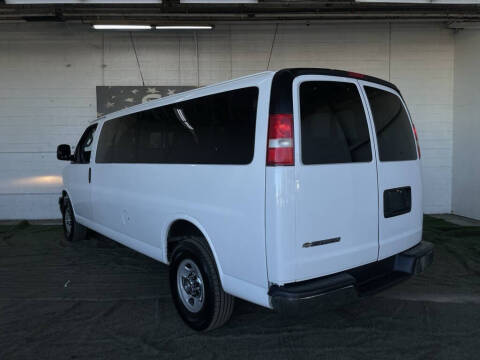 2017 Chevrolet Express LT 3500