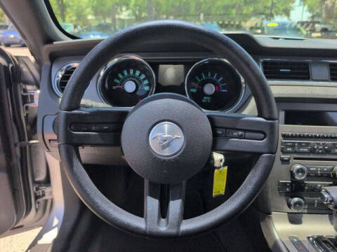 2012 Ford Mustang V6