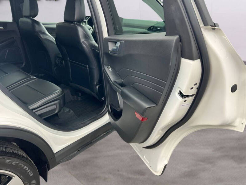 2023 Ford Escape Platinum