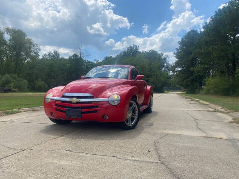2005 Chevrolet SSR for sale at James & James Auto Exchange in Hattiesburg MS