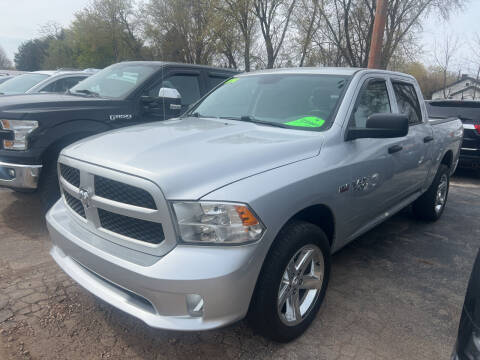 2014 RAM 1500 for sale at PAPERLAND MOTORS in Green Bay WI