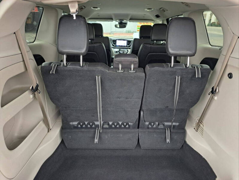 2022 Chrysler Pacifica Touring L