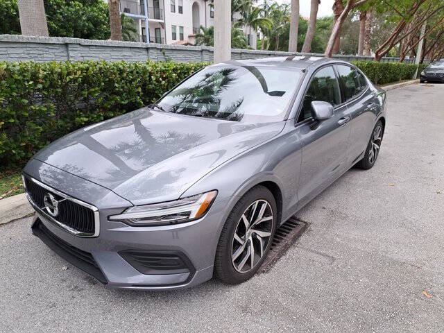 2020 Volvo S60 T5 Momentum