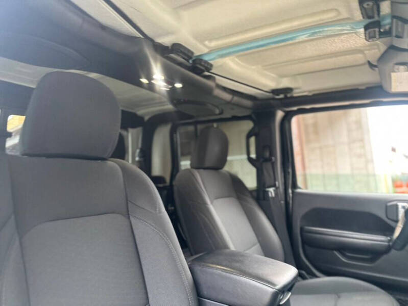 2021 Jeep Gladiator Willys