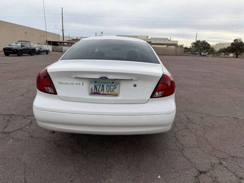 2002 Ford Taurus SE