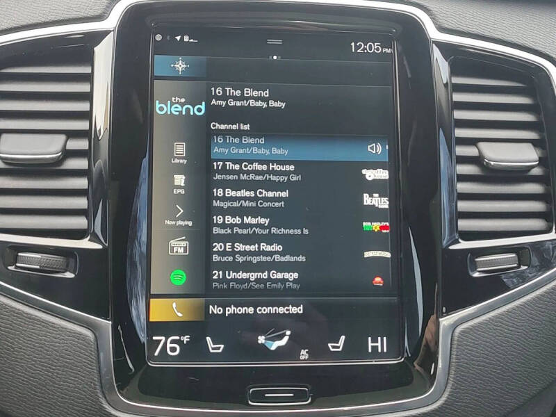 2022 Volvo XC90 T5 Momentum