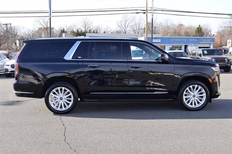 2024 Cadillac Escalade ESV Luxury