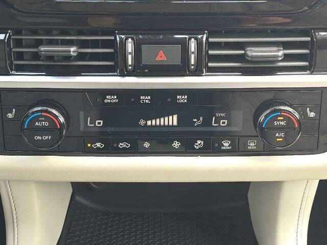 2023 Nissan Pathfinder SV