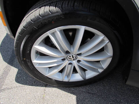 2011 Volkswagen Tiguan SEL 4Motion