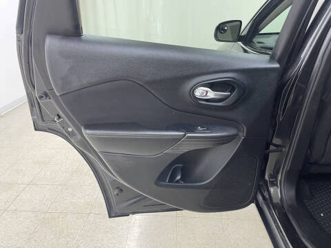 2016 Jeep Cherokee Latitude Altitude