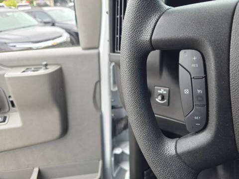 2023 GMC Savana 2500