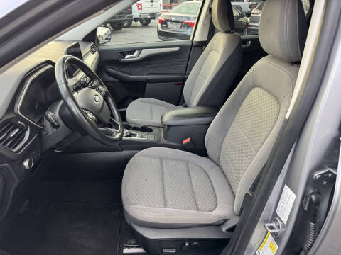 2021 Ford Escape SE