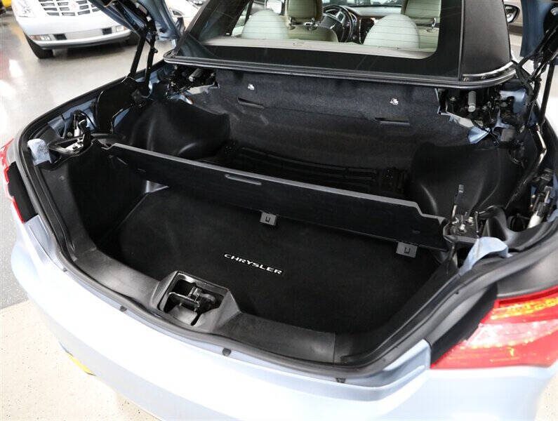 2012 Chrysler 200 Touring