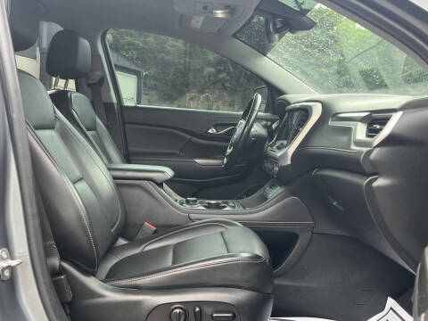 2021 GMC Acadia SLT