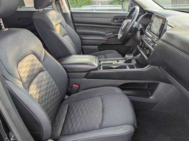 2024 Nissan Pathfinder S