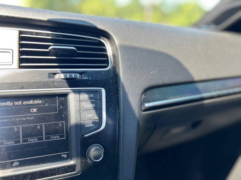 2017 Volkswagen Golf GTI SE