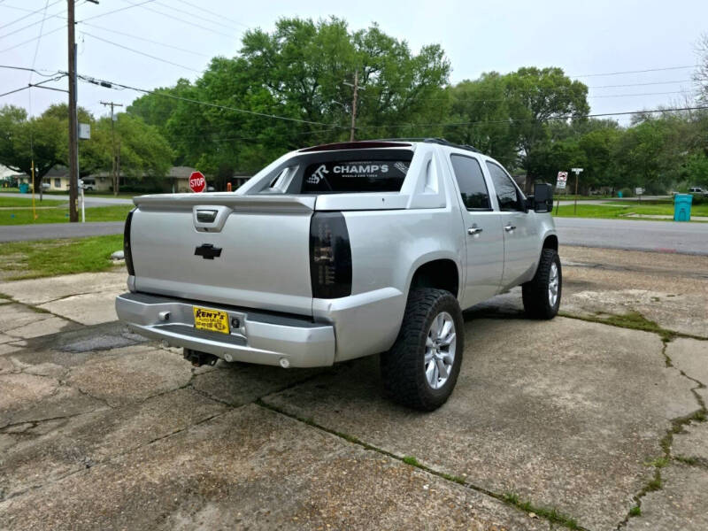 2011 Chevrolet Avalanche LT