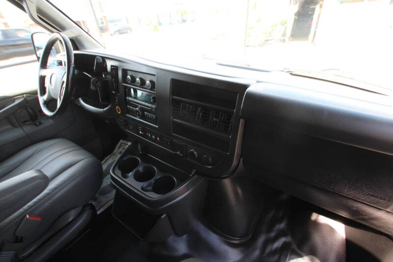2019 Chevrolet Express 2500