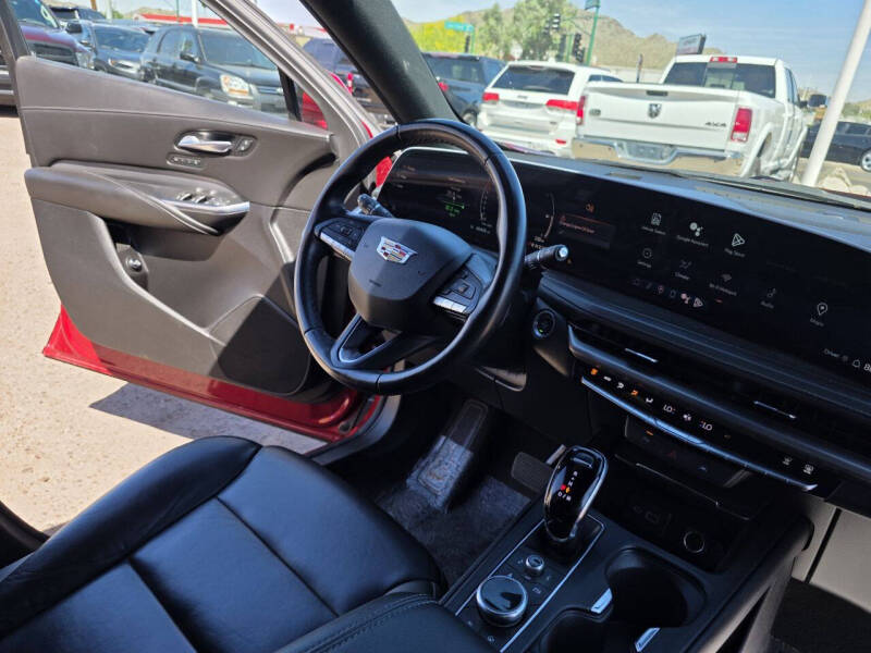 2024 Cadillac XT4 Premium Luxury