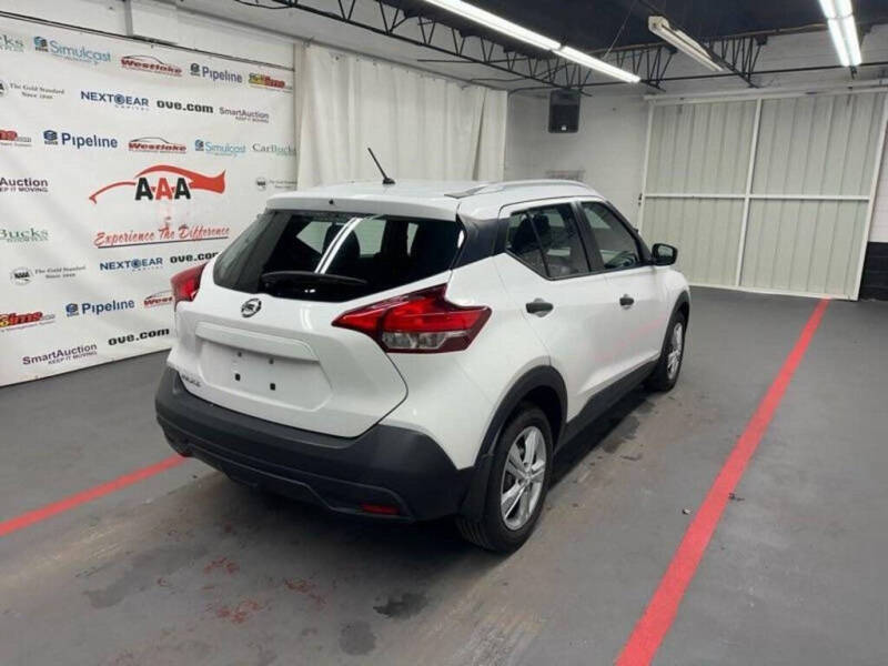 2019 Nissan Kicks S