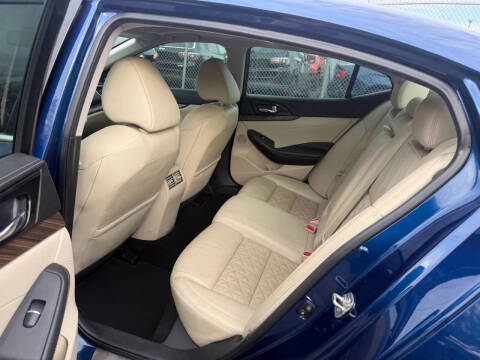 2017 Nissan Maxima Platinum