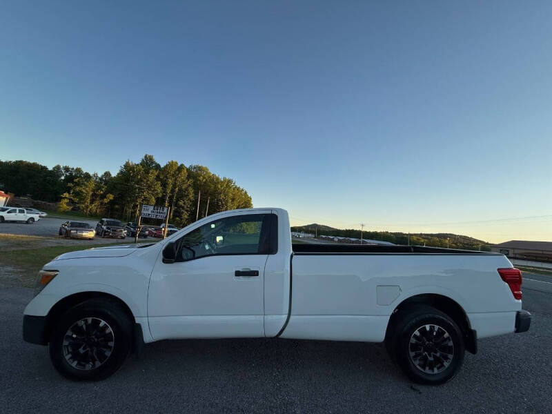 2017 Nissan Titan SV