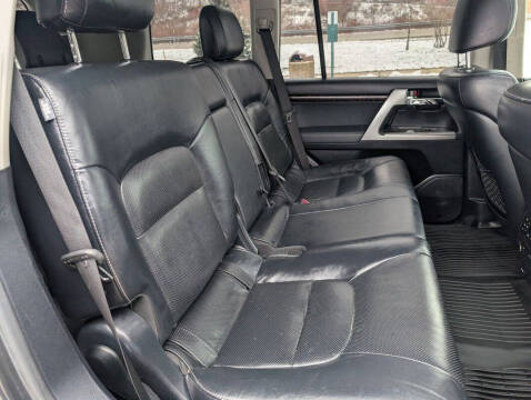 2013 Toyota Land Cruiser