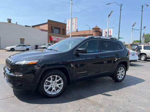 2015 Jeep Cherokee for sale at Latino Motors in Aurora IL