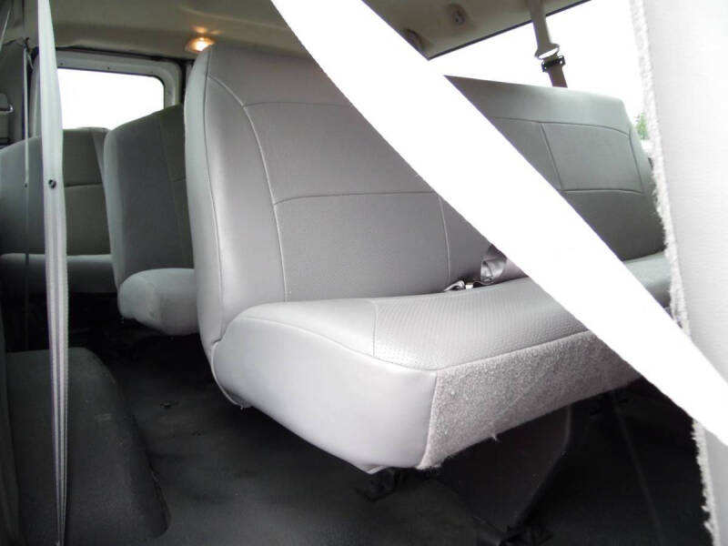 2006 Ford E-350
