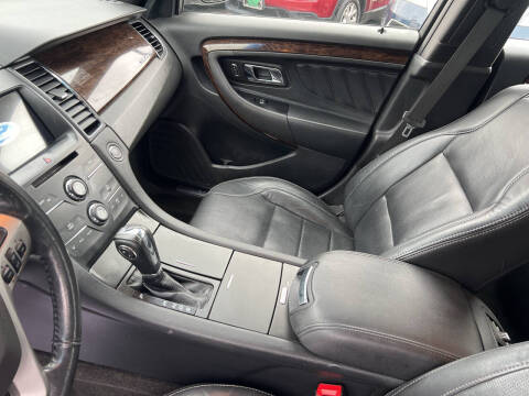 2016 Ford Taurus Limited