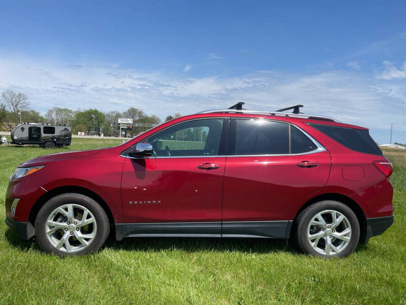 Used 2020 Chevrolet Equinox Premier with VIN 2GNAXXEV3L6269478 for sale in Daleville, IN