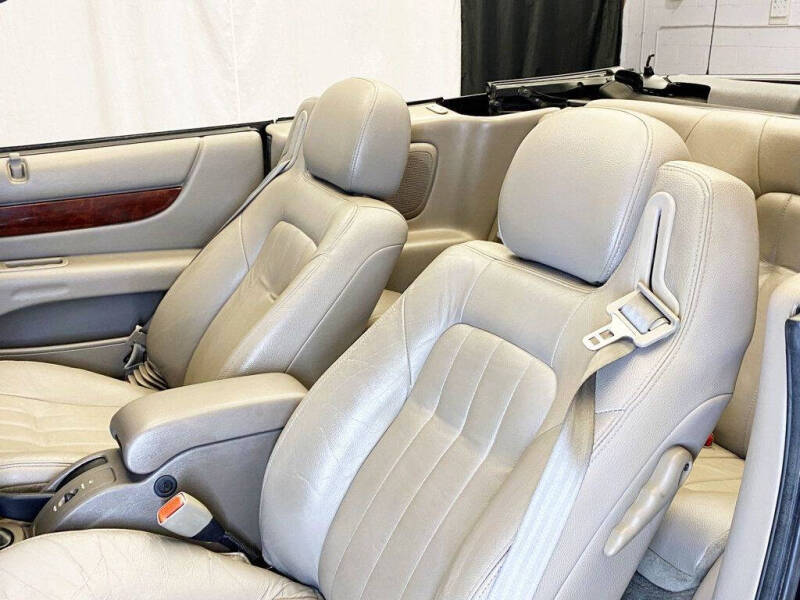 2002 Chrysler Sebring LXi