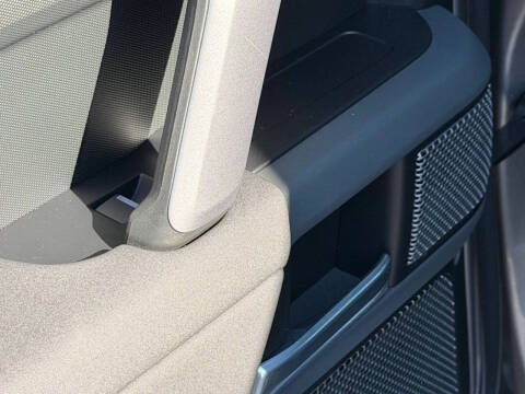 2023 Land Rover Defender 110 X-Dynamic SE