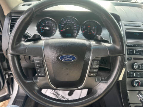 2011 Ford Taurus SEL