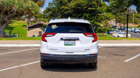 2022 GMC Terrain AT4