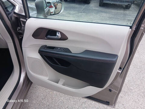 2018 Chrysler Pacifica Touring Plus