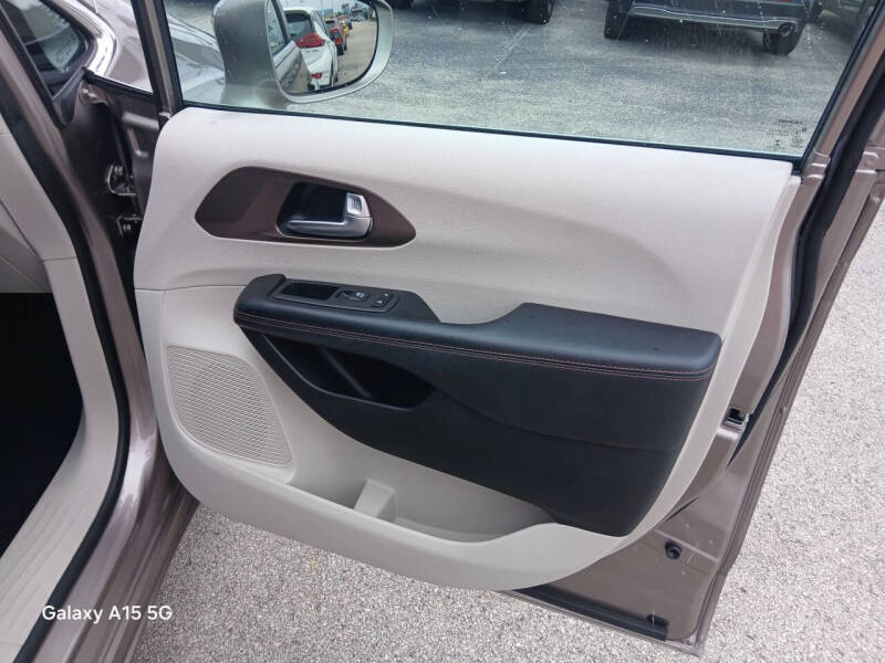 2018 Chrysler Pacifica Touring Plus