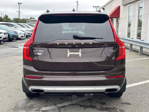 2018 Volvo XC90 T6 Momentum