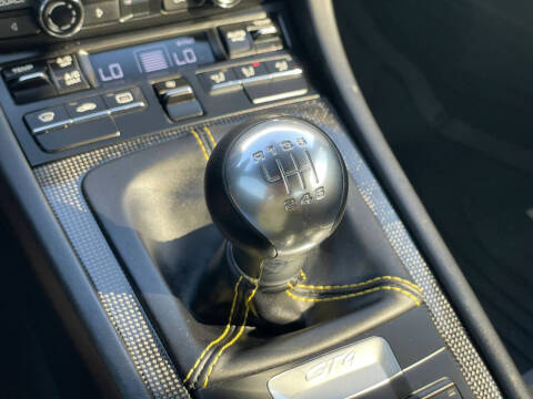 2016 Porsche Cayman GT4