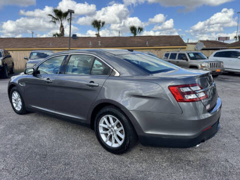 2013 Ford Taurus SE