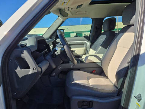 2024 Land Rover Defender 110 P400 X-Dynamic SE