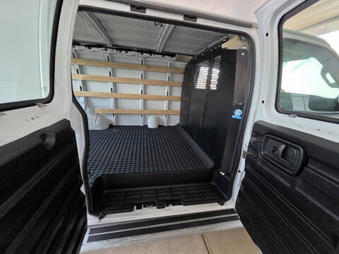 2023 Chevrolet Express 2500