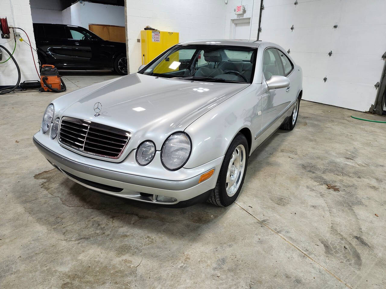 1999 Mercedes-Benz CLK for sale at Vehicle Brothers LLC in Broadview Heights, OH